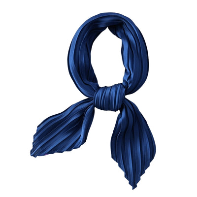 foulard plissé en soie bleu roi